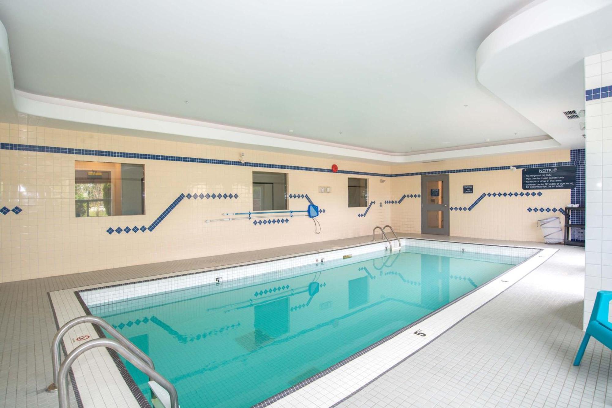 Sandman Hotel Кенель Экстерьер фото